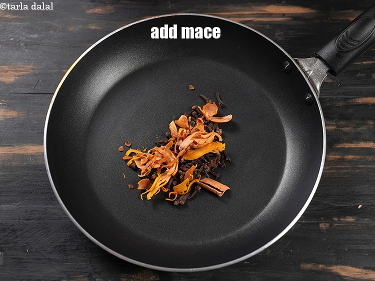 Step 5 – Add &frac12; tbsp mace.