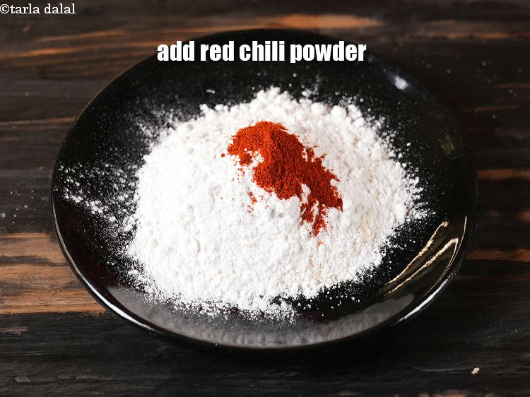 Step 5 – Add &frac12; tsp red chili powder.