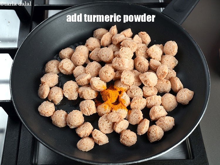 Step 10 – Add &frac12; tsp turmeric powder.