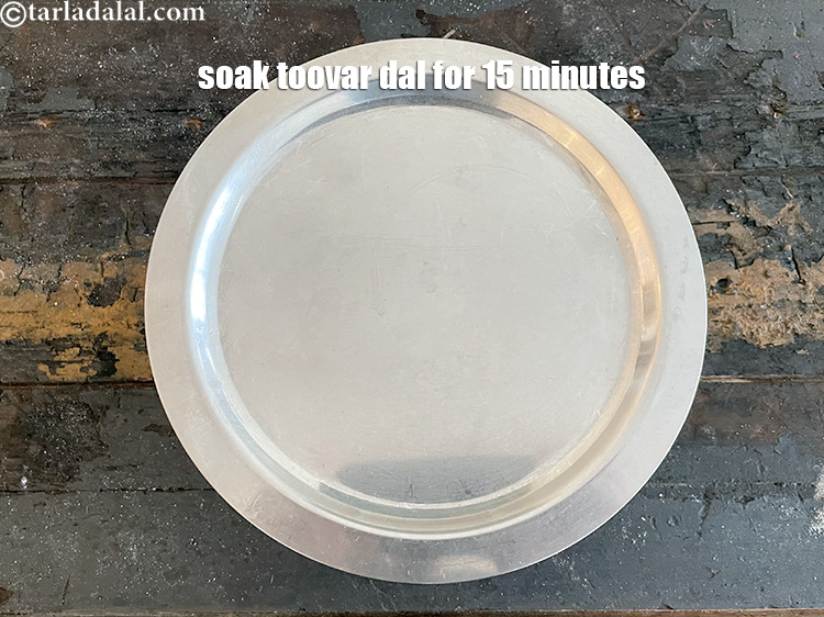 स्टेप 5 – 15 मिनट के लिए भिगो दें।