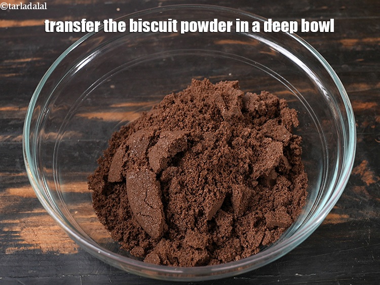 Step 5 – Transfer the biscuit powder in a deep bowl.