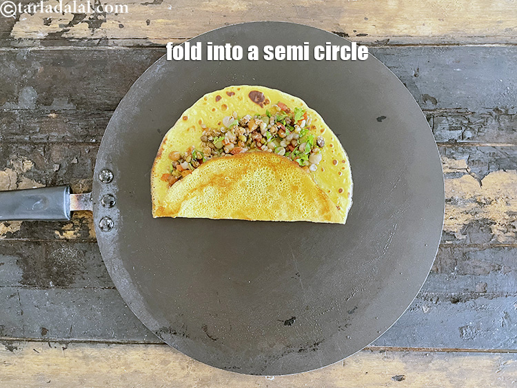 Step 48 – <meta charset="UTF-8" />&nbsp;Fold it to make a semi-circle.