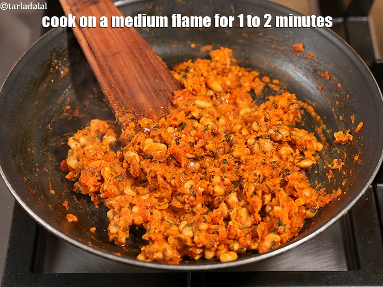 Step 32 – Cook on a medium flame for 1 to 2 minutes, while stirring occasionally.