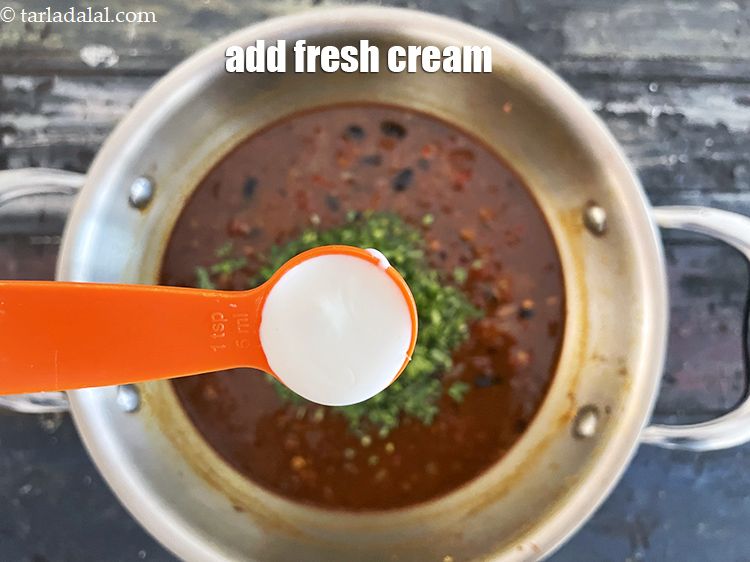 Step 41 – Add&nbsp;1 tbsp&nbsp;<a href="glossary-fresh-cream-1877i">fresh cream</a>.