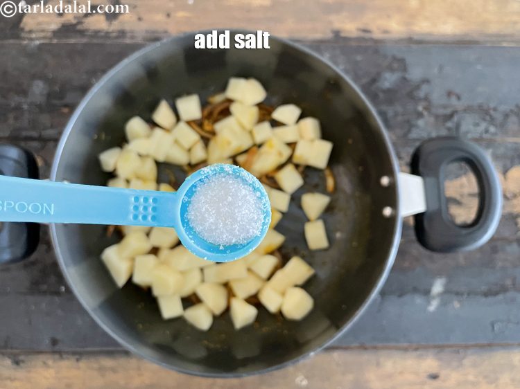 स्टेप 45 – स्वादानुसार नमक डालें।