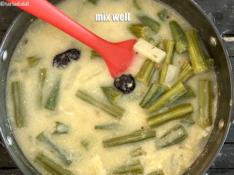 स्टेप 33 – अच्छी तरह से मलाएं।