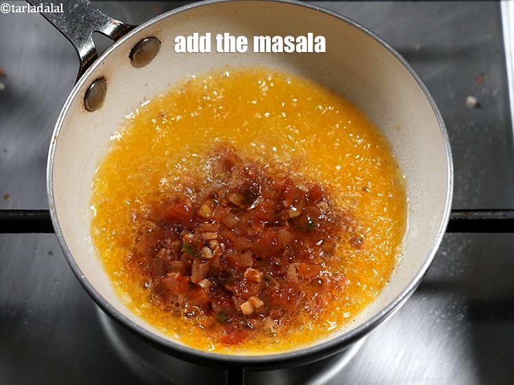 स्टेप 33 – मसाला डालें।