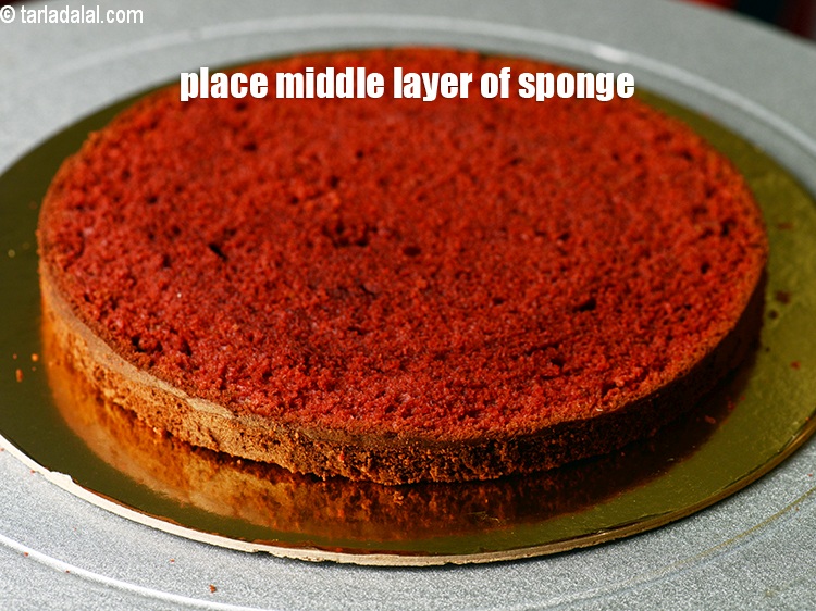 Step 37 – Place the middle layer of the sponge.