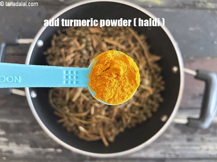 Step 36 – Add&nbsp;<meta charset="UTF-8" />1/2&nbsp;tsp&nbsp;<a href="glossary-turmeric-powder-haldi-645i">turmeric powder (haldi)</a>.