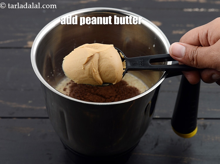 स्टेप 34 – 1 &nbsp;टेबल्स्पून&nbsp;पीनट बटर डालें।&nbsp;