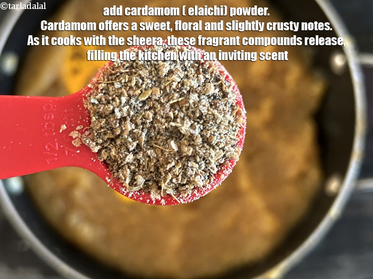 स्टेप 40 – <a href=""https://www.tarladalal.com/glossary-cardamom-powder-elaichi-powder-hindi-265i"">इलायची पाउडर</a>&nbsp;डालें। इलायची में एक अनूठी और जटिल सुगंध …