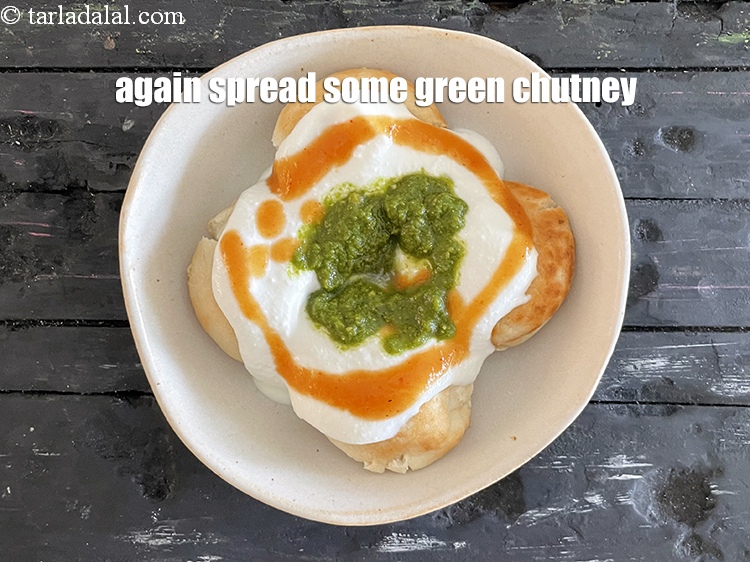 Step 35 – Put&nbsp;2 tsp green chutney.