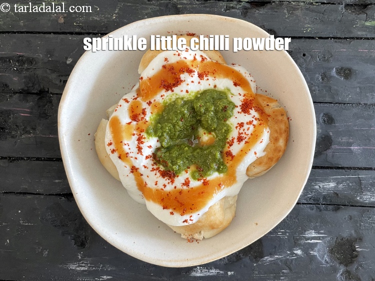 Step 36 – Sprinkle&nbsp;little chilli powder.