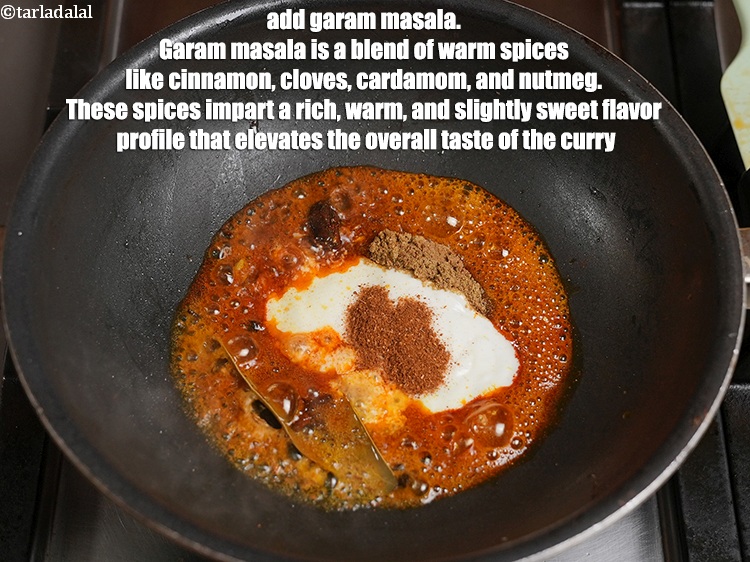 स्टेप 37 – १/४ टी-स्पून&nbsp;<a href="https://www.tarladalal.com/glossary-garam-masala-hindi-296i">गरम मसाला</a> मसाला डालें. गरम मसाला दालचीनी, लौंग, …