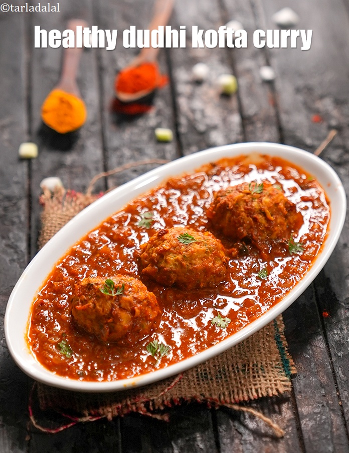 Step 36 – Serve<strong> healthy doodhi kofta curry</strong> hot.