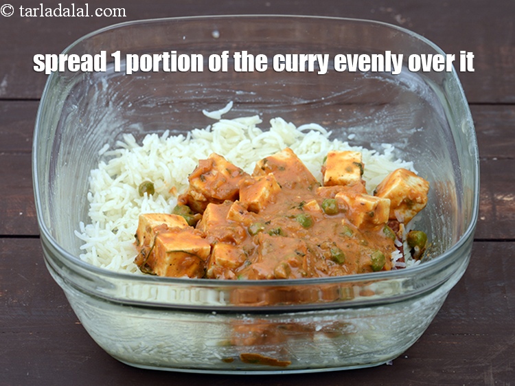 Step 40 – Spread 1 portion of the curry evenly over it using a spoon.