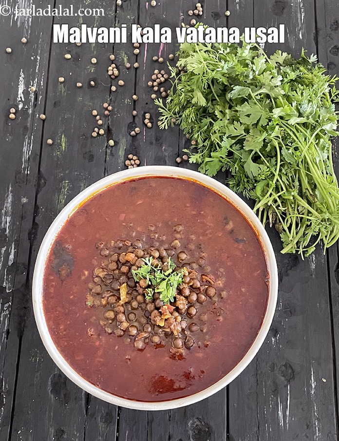 Step 40 – <meta charset="UTF-8" /> Serve <strong>Malvani vatana usal | kala vatana usal |&nbsp;Malvani vatana gravy |&nbsp;</strong>hot.