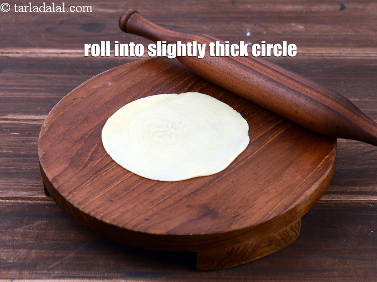 Step 43 – Roll into slightly thick 150 mm. (4&rsquo;&rsquo;) inch diameter circle.