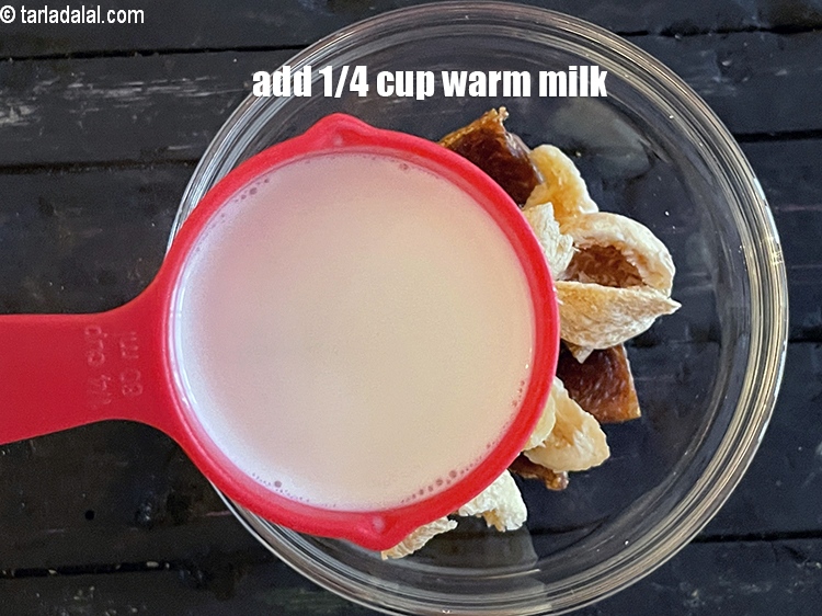 Step 7 – Add&nbsp;<meta charset="UTF-8" />&frac14; cup of warm milk.