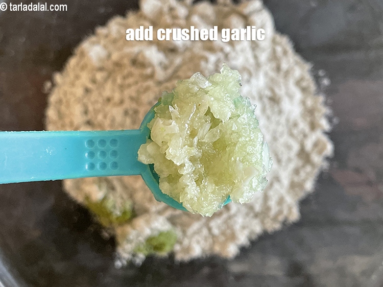 Step 5 – Add&nbsp;<meta charset="UTF-8" />3/4 tsp&nbsp;<a href="glossary-crushed-garlic-870i">crushed garlic (lehsun)</a>.