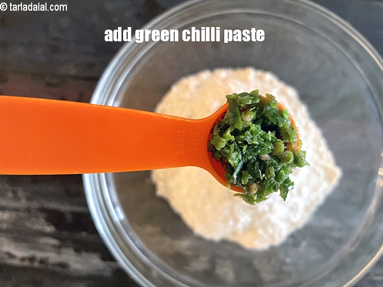 Step 12 – Add&nbsp;<meta charset="UTF-8" />2 tsp&nbsp;green&nbsp;<a href="chilli-paste-22538r">chilli paste</a>.
