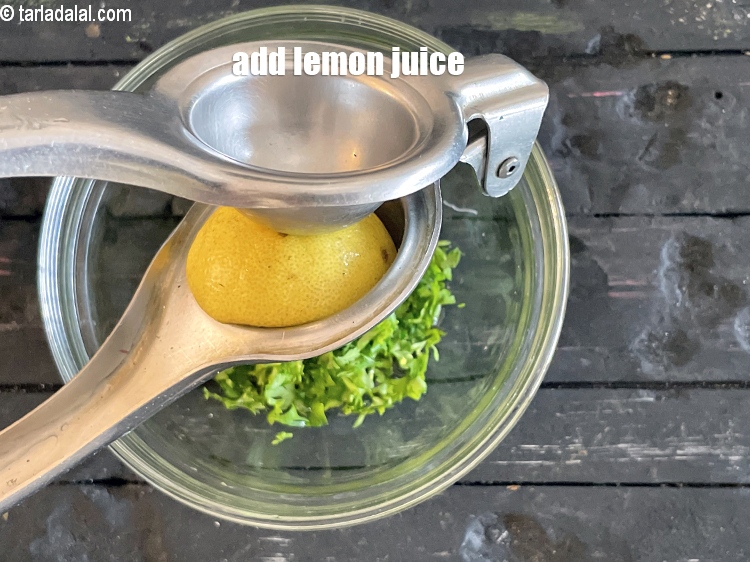 Step 6 – Add 1&nbsp;tsp&nbsp;<a href="glossary-lemon-nimbu-428i">lemon juice</a>.&nbsp;