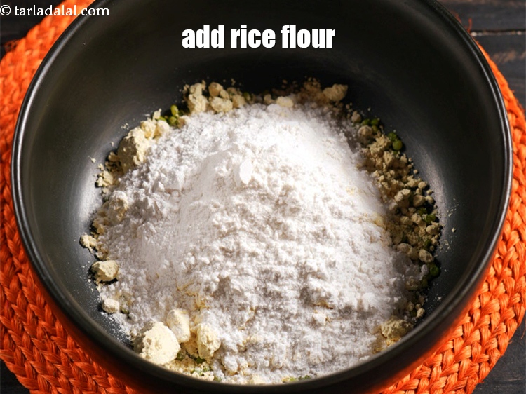 Step 5 – Add 3 tbsp <a href="https://www.tarladalal.com/glossary-rice-flour-chawal-ka-atta-534i">rice flour (chawal ka atta)</a>.