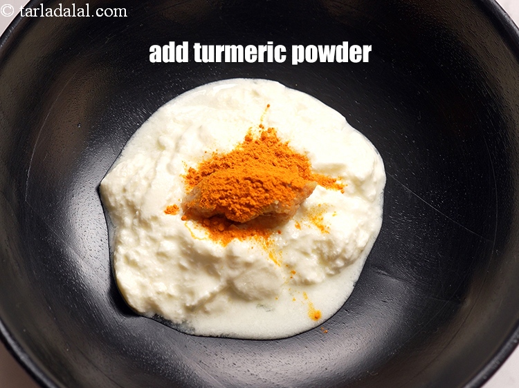 Step 5 – Add 1/2 tsp turmeric powder (haldi).