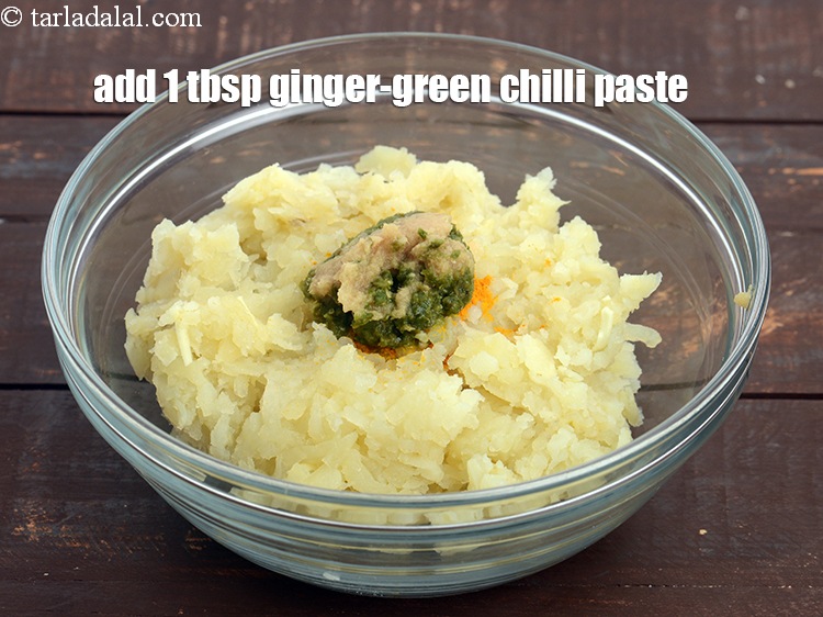 Step 7 – Add 1 tbsp&nbsp;<a href="https://tarladalal.com/glossary-ginger-green-chilli-paste-adrak-mirch-ki-paste-adrak-mirchi-paste-139i">ginger-green chilli paste</a>.&nbsp;