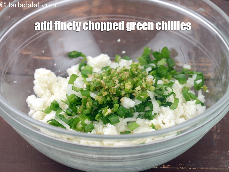 Step 5 – Add 2 1/2 tsp&nbsp;finely&nbsp;<a href="https://www.tarladalal.com/glossary-chopped-green-chilli-820i">chopped green chillies</a>.
