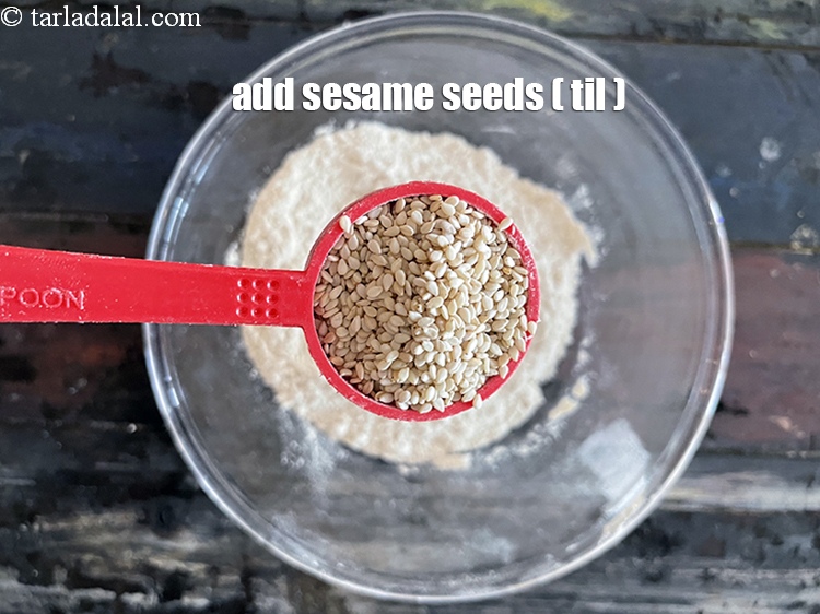 Step 5 – Add&nbsp;<meta charset="UTF-8" />1 tbsp&nbsp;<a href="glossary-sesame-seeds-til-gingelly-seeds-612i">sesame seeds (til)</a>.