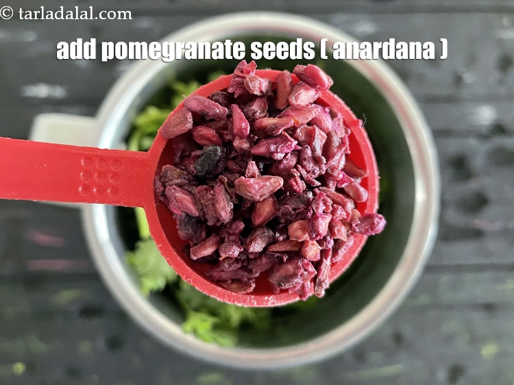 Step 5 – Add&nbsp;<meta charset="UTF-8" />1 tbsp&nbsp;<a href="glossary-pomegranate-seeds-anar-dana-anardana-seeds-588i">pomegranate seeds (anardana)</a>.