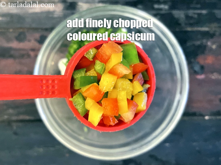 Step 13 – Add&nbsp;&nbsp;2 tablespoons finley chopped coloured capsicum.
