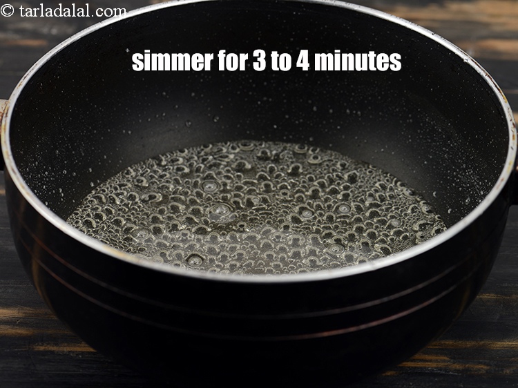 स्टेप 8 – इसे तब तक पकाएं जब तक यह गाढ़ा न हो …