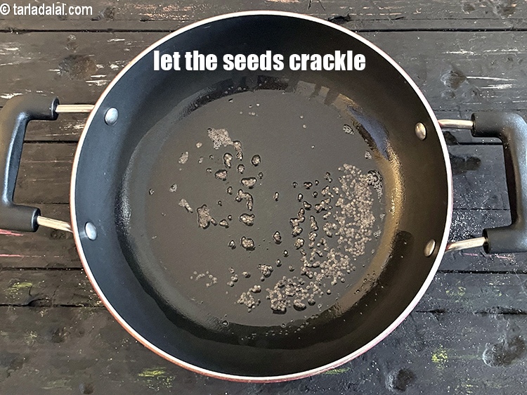 स्टेप 10 – बीज को चटकने दीजिये।