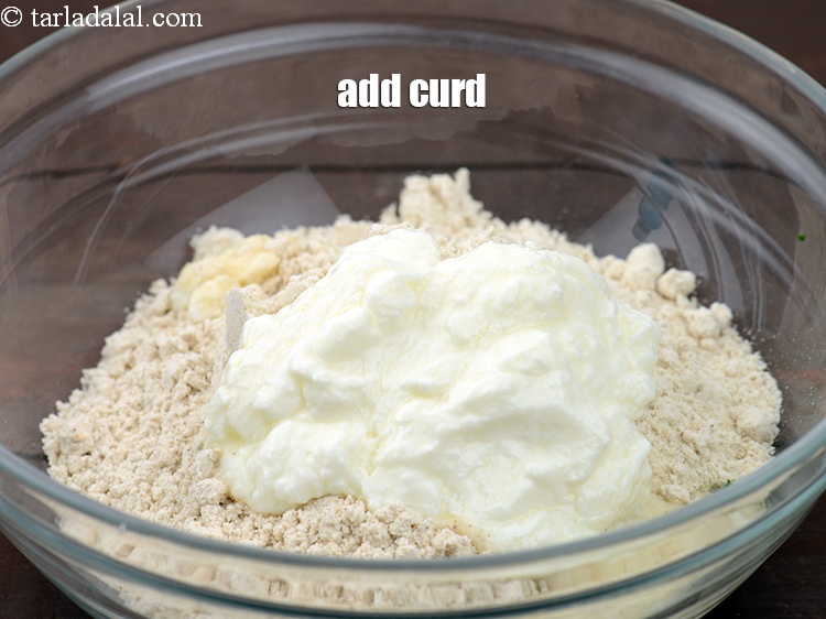 Step 5 – Add 5 tbsp <a href="https://www.tarladalal.com/glossary-curd-dahi-yogurt-yoghurt-383i">curd (dahi)</a>.