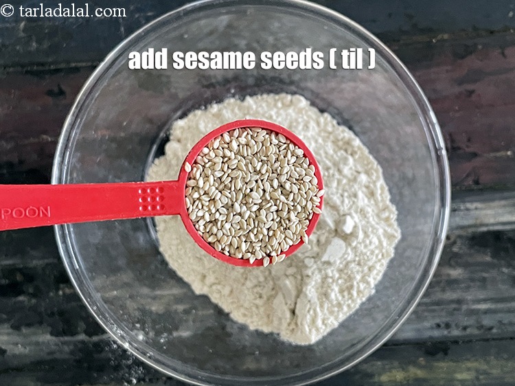 Step 6 – Add&nbsp;<meta charset="UTF-8" />1 tbsp&nbsp;<a href="glossary-sesame-seeds-til-gingelly-seeds-612i">sesame seeds (til)</a>.