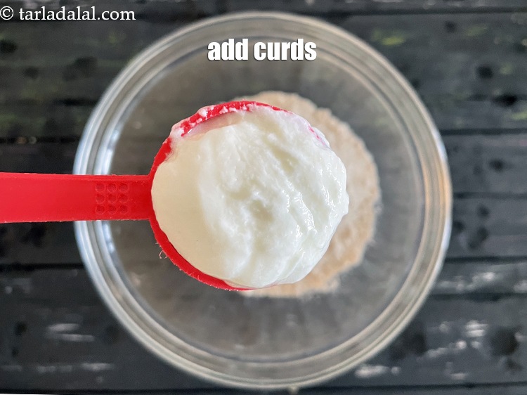 Step 7 – Add&nbsp;<meta charset="UTF-8" />2 tbsp&nbsp;<a href="glossary-low-fat-curds-low-cal-dahi-low-calorie-curd-low-fat-yogurt-1107i">low fat curds (dahi)</a>.