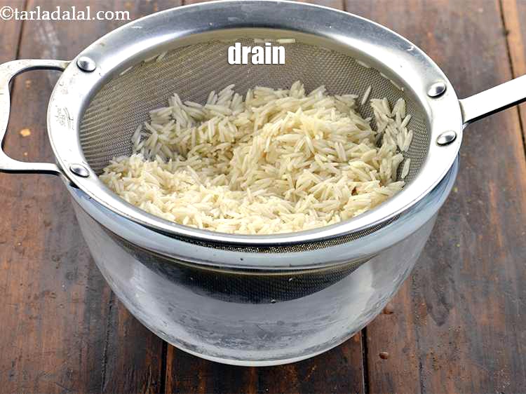 Step 5 – Drain with the help of a strainer and keep aside.