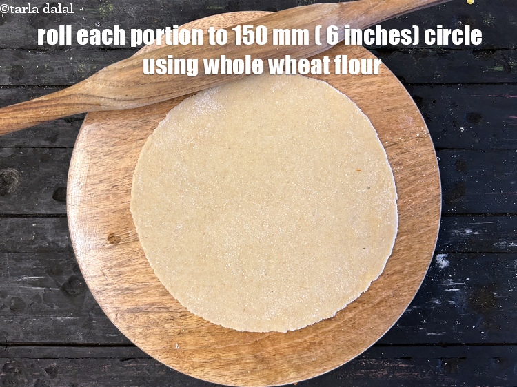 स्टेप 12 – प्रत्येक भाग को 150 मि.मी&nbsp;&nbsp;(6&rdquo;) व्यास के गोले में गेहूं …