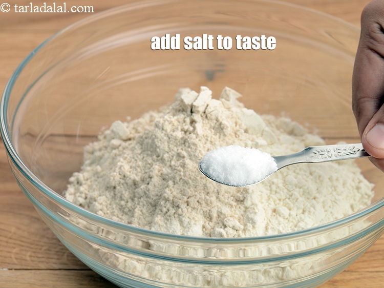 स्टेप 5 – <a href=""https://www.tarladalal.com/glossary-salt-namak-table-salt-hindi-418i"">नमक</a>&nbsp;स्वादअनुसार&nbsp;<span style=""font-size:11.0pt""><span style=""background-color:white""><span style=""font-family:&quot;Nirmala UI&quot;,sans-serif""><span style=""color:black"">डालें।</span></span></span></span>