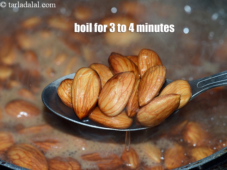 Step 5 – Boil on a high flame for 3 to 4 minutes.&nbsp;