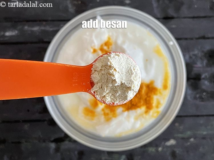 Step 5 – Add&nbsp;<meta charset="UTF-8" />4 tsp&nbsp;<a href="glossary-besan-chana-dal-flour-bengal-gram-flour-952i">besan (bengal gram flour)</a>. <u><em>Besan is the binding agent so that …