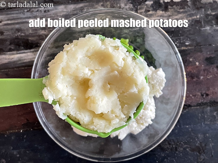 Step 5 – Add&nbsp;<meta charset="UTF-8" />1/2&nbsp;cup&nbsp;boiled , peeled and&nbsp;<a href="glossary-boiled-and-mashed-potatoes-1831i">mashed potatoes</a>.