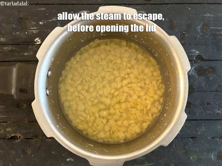 Step 8 – Allow the steam to escape, before opening the lid.