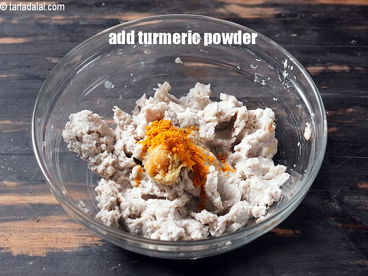 Step 6 – Add 1/4 tsp turmeric powder (haldi).
