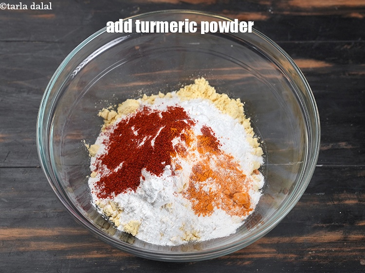 Step 6 – Add 1/4 tsp <a href="https://www.tarladalal.com/glossary-turmeric-powder-haldi-645i">turmeric powder (haldi)</a>