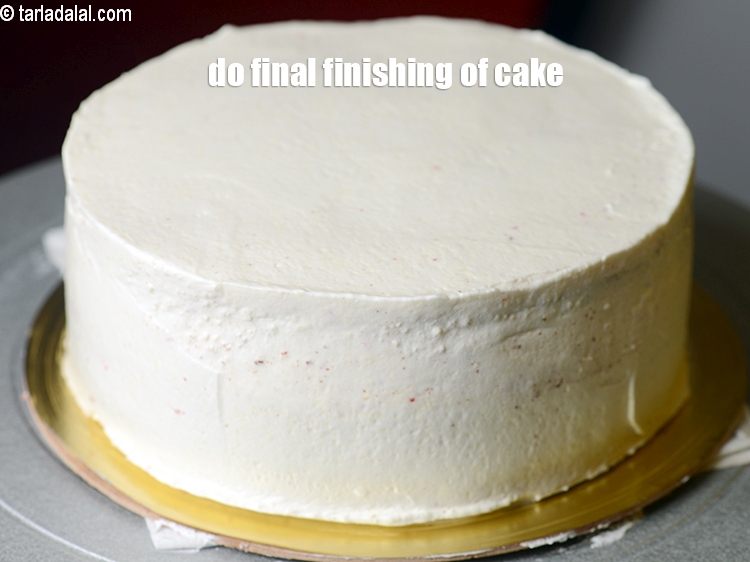 Step 47 – Do the final finishing of the cake using hot palate knife.