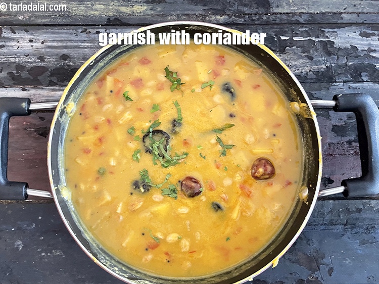 Step 47 – Garnish &nbsp;<strong>Gujarati dal | Gujarati toovar dal | Gujarati tuvar dal |</strong>&nbsp;with coriander.