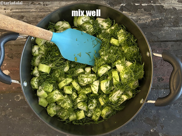 स्टेप 7 – अच्छी तरह मिलाएं।